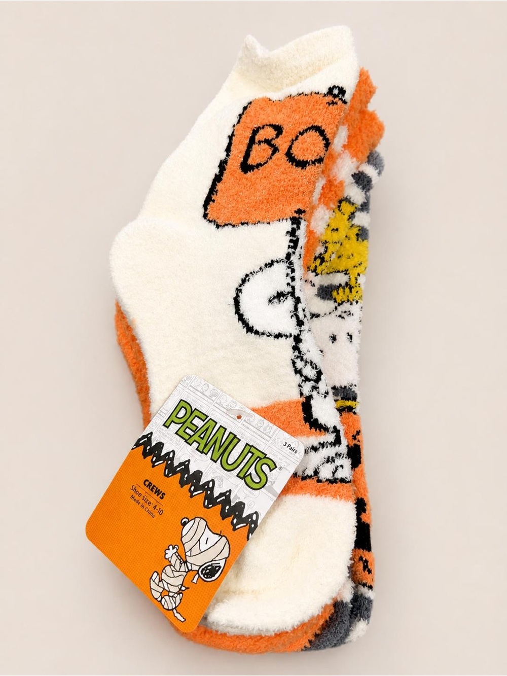 Title: Peanuts Snoopy Halloween Fuzzy Crew Socks
3-Pack Size 4-10